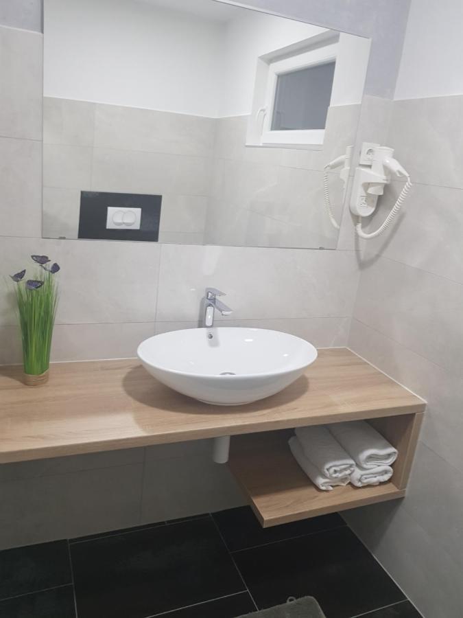 Rooms Vanteo โคเรนนิซา ภายนอก รูปภาพ